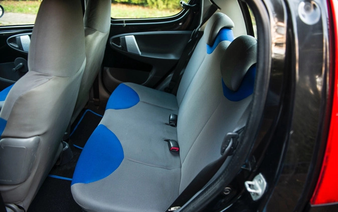 Peugeot 107 cena 8900 przebieg: 177000, rok produkcji 2009 z Szczecin małe 436